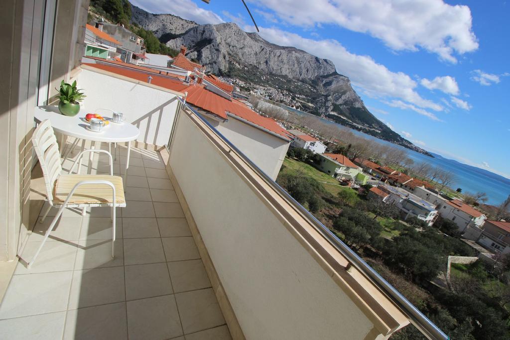 Apartments Ivka Омиш Экстерьер фото