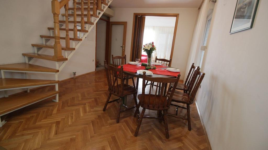 Apartments Ivka Омиш Экстерьер фото