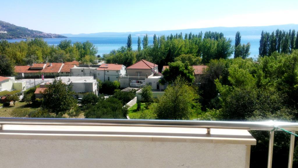 Apartments Ivka Омиш Экстерьер фото